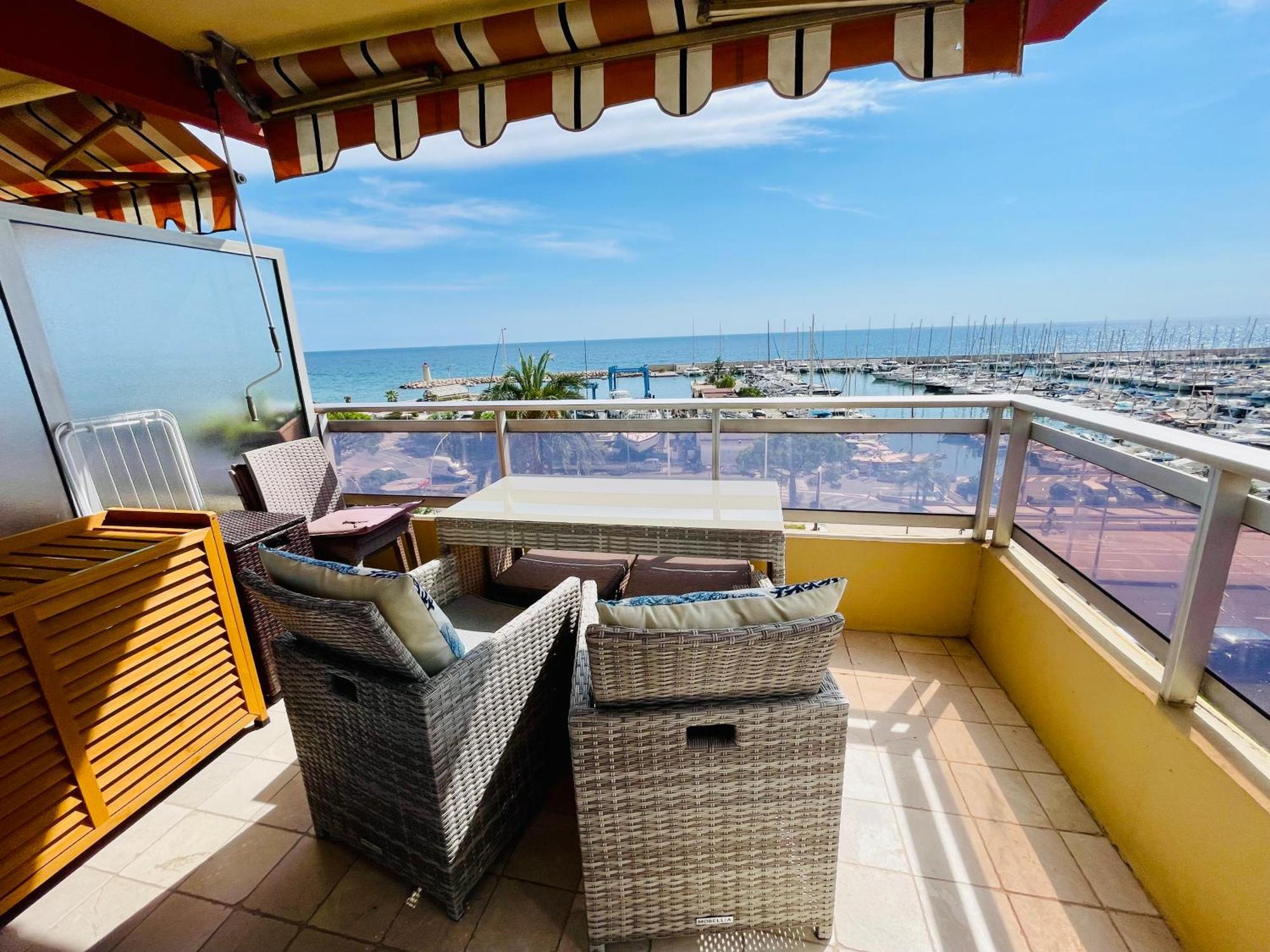Superbe Appartement En Bord De Mer, Pres Du Centre Et Des Plages Menton Ngoại thất bức ảnh